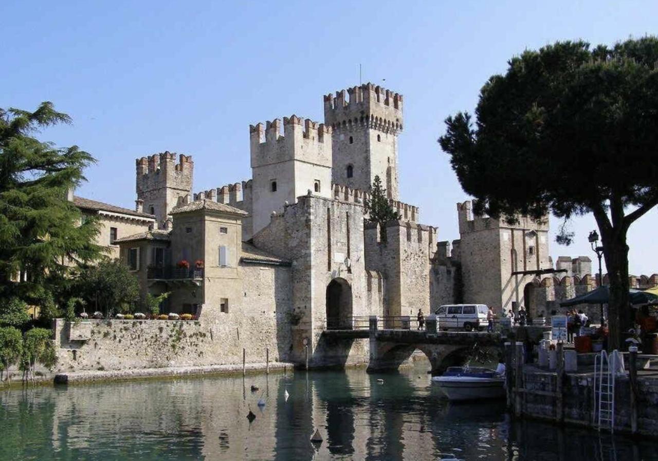 The Captain Apartment Sirmione Exterior foto